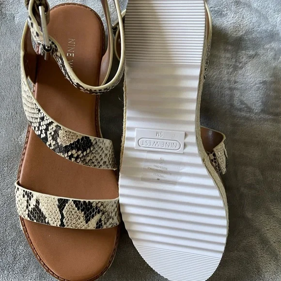 Nine West snake print wedge espadrille sandals - Picture 9 of 9